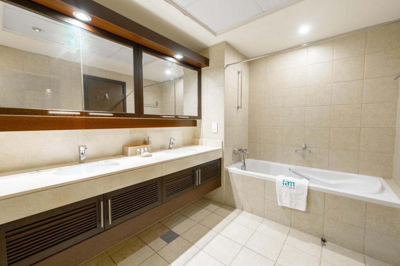 Fam Living - The Residences Tower - Burj Khalifa & Fountain Views 두바이 외부 사진